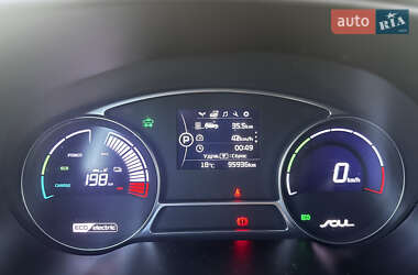 Внедорожник / Кроссовер Kia Soul EV 2017 в 