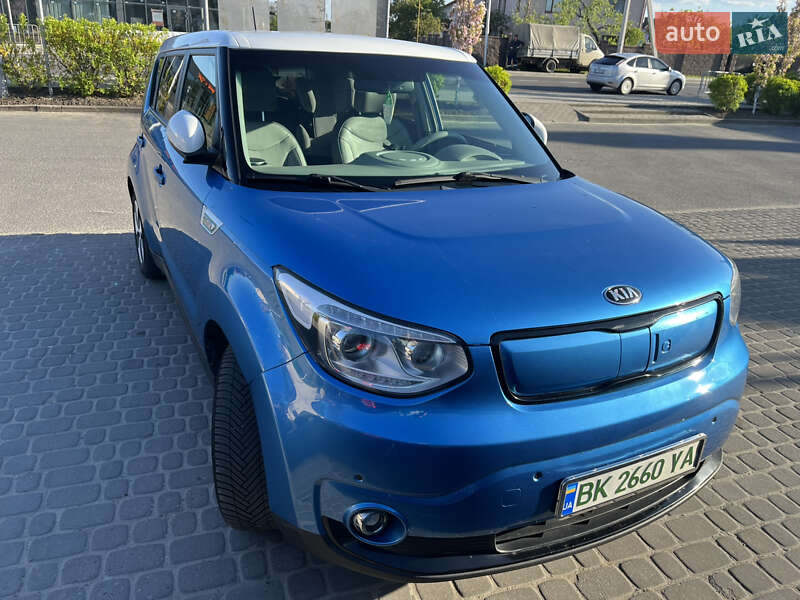 Kia Soul EV 2014