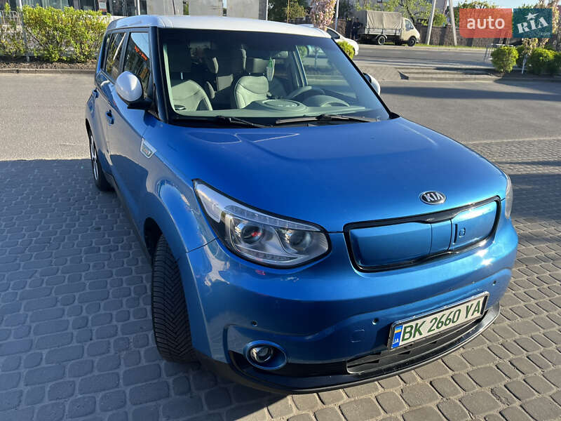 Внедорожник / Кроссовер Kia Soul EV 2014 в Львове фото 2 Внедорожник / Кроссовер Kia Soul EV 2014 в Львове