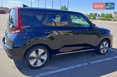 Внедорожник / Кроссовер Kia Soul EV 2022 в 
