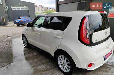 Внедорожник / Кроссовер Kia Soul EV 2015 в 