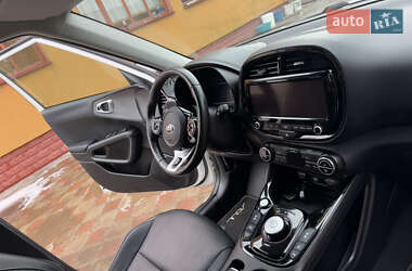 Внедорожник / Кроссовер Kia Soul EV 2019 в 