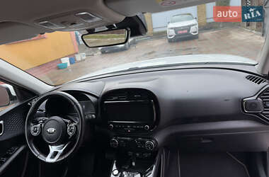 Внедорожник / Кроссовер Kia Soul EV 2019 в 