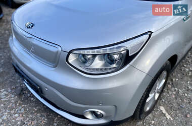 Позашляховик / Кросовер Kia Soul EV 2016 в 