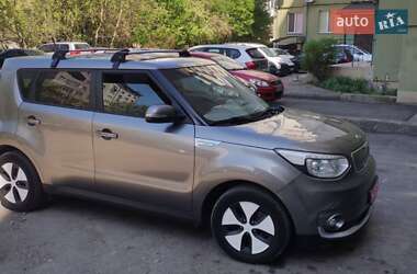 Внедорожник / Кроссовер Kia Soul EV 2015 в Ивано-Франковске