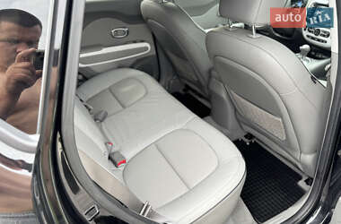 Внедорожник / Кроссовер Kia Soul EV 2015 в 
