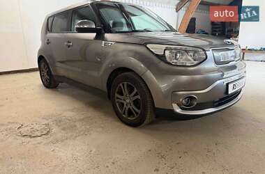 Позашляховик / Кросовер Kia Soul EV 2015 в Луцьку