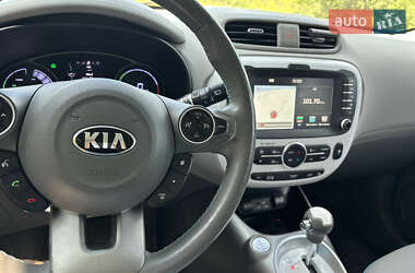 Позашляховик / Кросовер Kia Soul EV 2016 в Житомирі