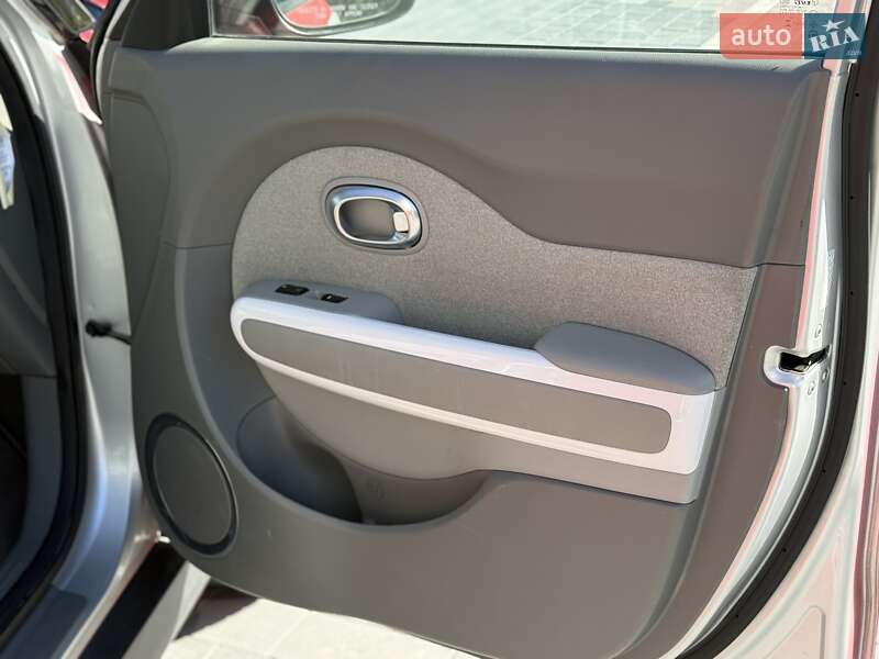 Позашляховик / Кросовер Kia Soul EV 2016 в Городку