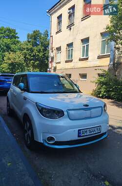 Внедорожник / Кроссовер Kia Soul EV 2017 в Житомире