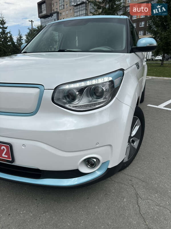Позашляховик / Кросовер Kia Soul EV 2018 в Чернівцях