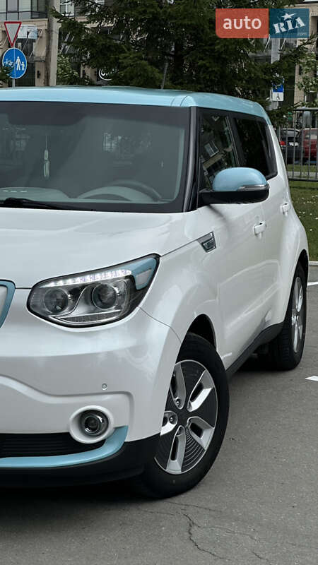 Позашляховик / Кросовер Kia Soul EV 2018 в Чернівцях