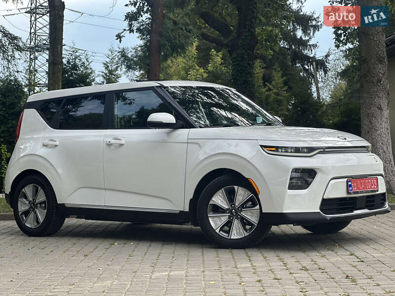 Позашляховик / Кросовер Kia Soul EV 2020 в 