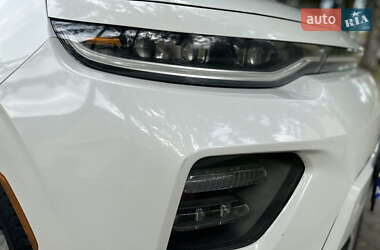 Позашляховик / Кросовер Kia Soul EV 2020 в 