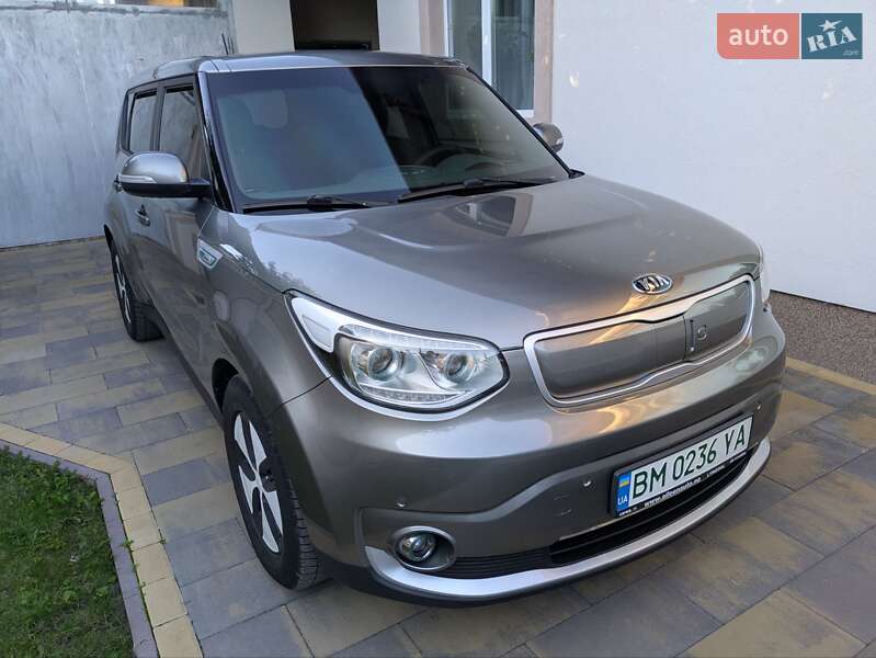 Позашляховик / Кросовер Kia Soul EV 2015 в Сумах фото Позашляховик / Кросовер Kia Soul EV 2015 в Сумах