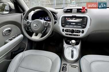 Внедорожник / Кроссовер Kia Soul EV 2017 в 