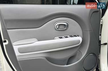 Внедорожник / Кроссовер Kia Soul EV 2017 в 