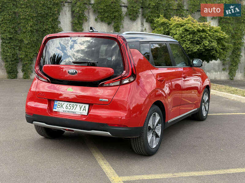 Позашляховик / Кросовер Kia Soul EV 2020 в Рівному