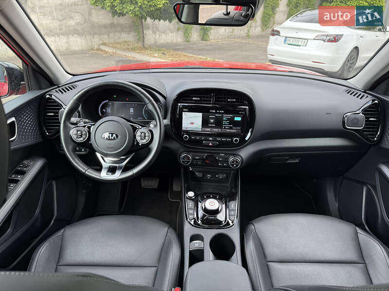 Позашляховик / Кросовер Kia Soul EV 2020 в Рівному