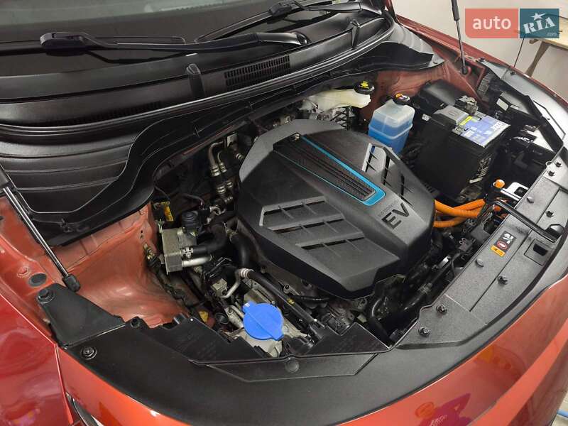 Внедорожник / Кроссовер Kia Soul EV 2020 в Луцке