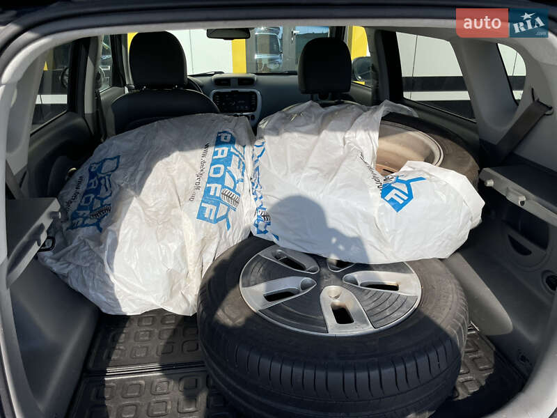 Позашляховик / Кросовер Kia Soul EV 2018 в Тернополі фото 14 Позашляховик / Кросовер Kia Soul EV 2018 в Тернополі
