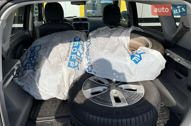 Позашляховик / Кросовер Kia Soul EV 2018 в 