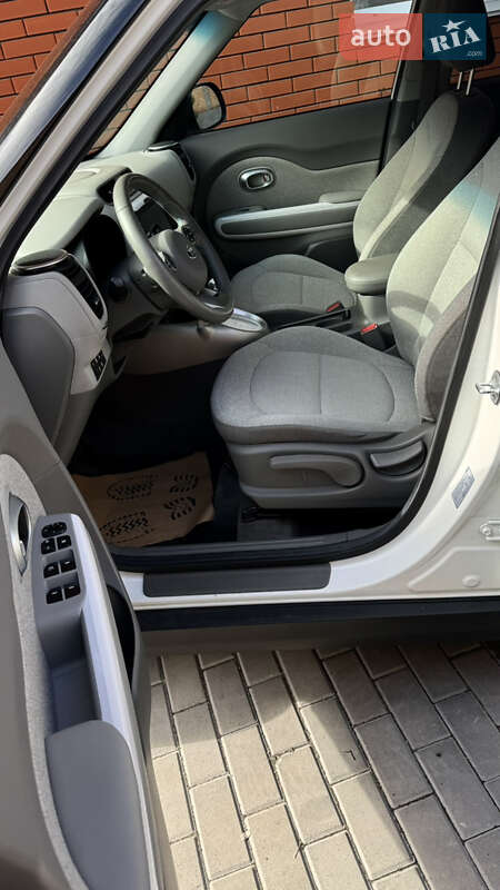 Внедорожник / Кроссовер Kia Soul EV 2015 в Виннице