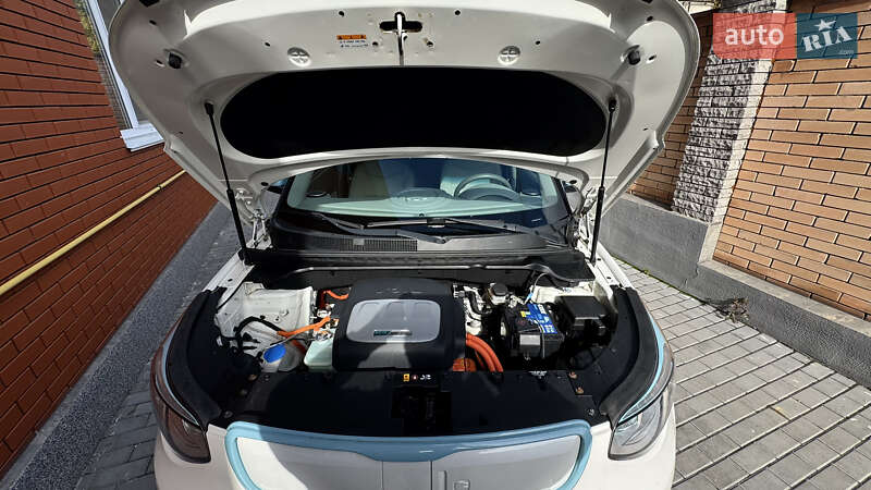 Внедорожник / Кроссовер Kia Soul EV 2015 в Виннице