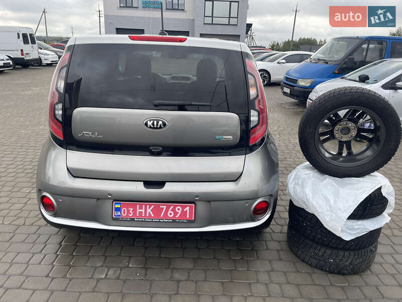 Позашляховик / Кросовер Kia Soul EV 2015 в Луцьку фото 5 Позашляховик / Кросовер Kia Soul EV 2015 в Луцьку