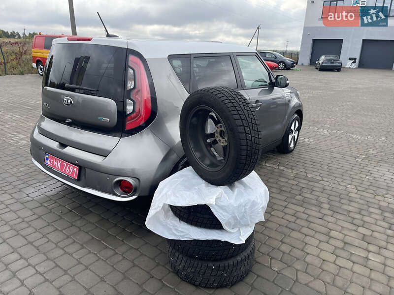 Позашляховик / Кросовер Kia Soul EV 2015 в Луцьку фото 6 Позашляховик / Кросовер Kia Soul EV 2015 в Луцьку