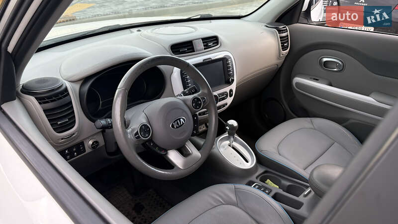 Позашляховик / Кросовер Kia Soul EV 2018 в Луцьку