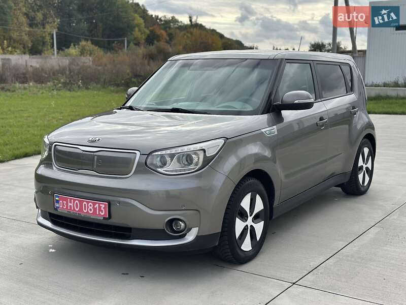 Позашляховик / Кросовер Kia Soul EV 2015 в  фото Позашляховик / Кросовер Kia Soul EV 2015 в