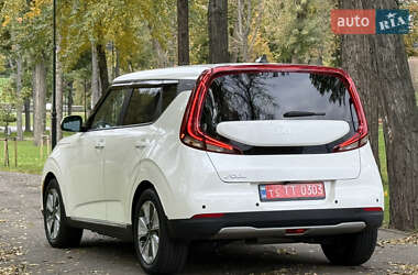 Позашляховик / Кросовер Kia Soul EV 2022 в  фото 6 Позашляховик / Кросовер Kia Soul EV 2022 в