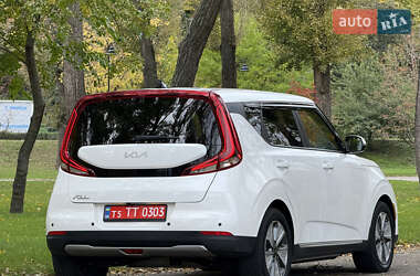 Позашляховик / Кросовер Kia Soul EV 2022 в  фото 8 Позашляховик / Кросовер Kia Soul EV 2022 в