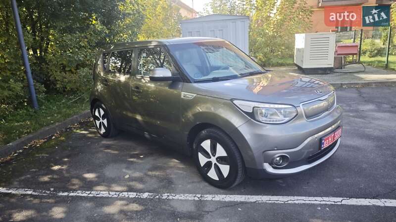 Позашляховик / Кросовер Kia Soul EV 2016 в Кам'янець-Подільському