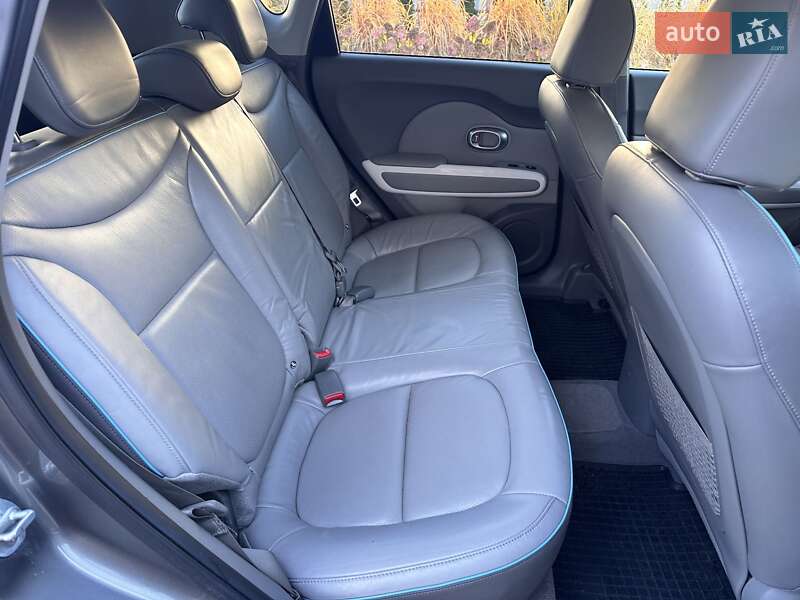 Внедорожник / Кроссовер Kia Soul EV 2015 в Луцке фото 26 Внедорожник / Кроссовер Kia Soul EV 2015 в Луцке