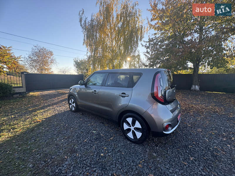 Позашляховик / Кросовер Kia Soul EV 2016 в Луцьку фото 16 Позашляховик / Кросовер Kia Soul EV 2016 в Луцьку