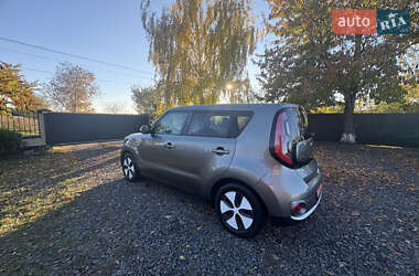Внедорожник / Кроссовер Kia Soul EV 2016 в 