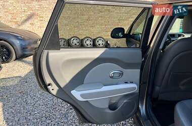 Позашляховик / Кросовер Kia Soul EV 2015 в  фото 16 Позашляховик / Кросовер Kia Soul EV 2015 в
