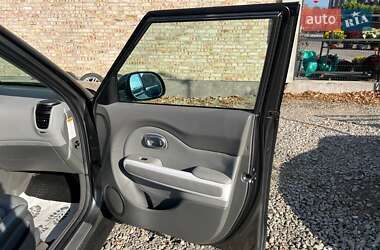 Позашляховик / Кросовер Kia Soul EV 2015 в  фото 18 Позашляховик / Кросовер Kia Soul EV 2015 в