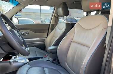 Позашляховик / Кросовер Kia Soul EV 2015 в  фото 24 Позашляховик / Кросовер Kia Soul EV 2015 в