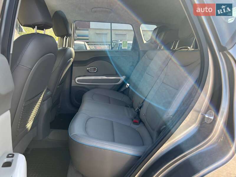 Позашляховик / Кросовер Kia Soul EV 2015 в Коломиї фото 26 Позашляховик / Кросовер Kia Soul EV 2015 в Коломиї