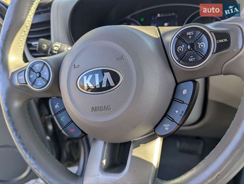 Позашляховик / Кросовер Kia Soul EV 2015 в Дрогобичі