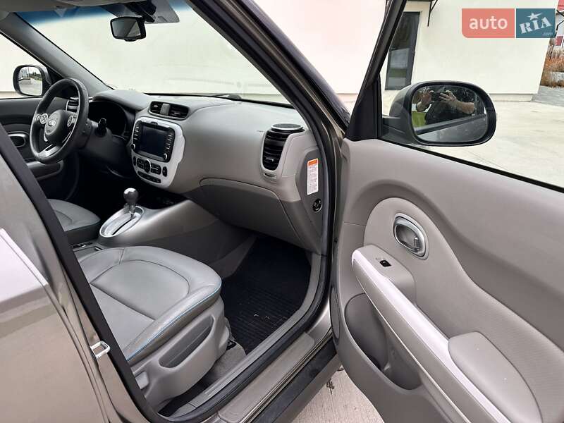 Внедорожник / Кроссовер Kia Soul EV 2016 в Луцке фото 11 Внедорожник / Кроссовер Kia Soul EV 2016 в Луцке
