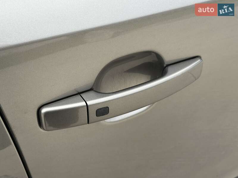 Внедорожник / Кроссовер Kia Soul EV 2016 в Луцке фото 26 Внедорожник / Кроссовер Kia Soul EV 2016 в Луцке