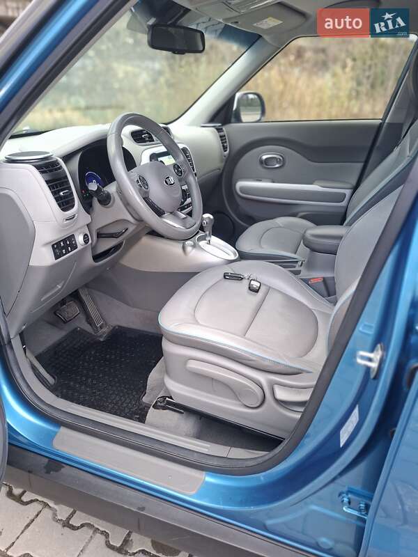 Внедорожник / Кроссовер Kia Soul EV 2016 в Дрогобыче фото 69 Внедорожник / Кроссовер Kia Soul EV 2016 в Дрогобыче
