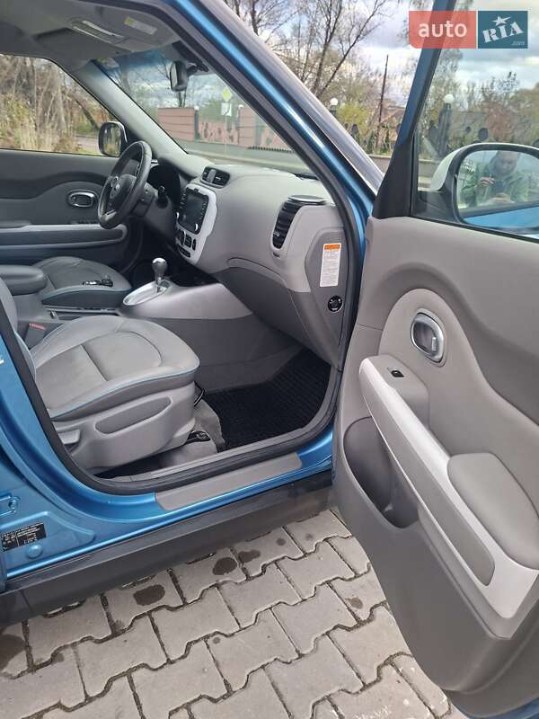 Внедорожник / Кроссовер Kia Soul EV 2016 в Дрогобыче фото 75 Внедорожник / Кроссовер Kia Soul EV 2016 в Дрогобыче