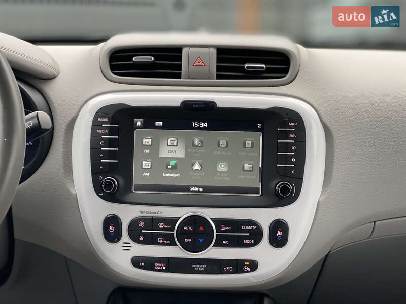 Позашляховик / Кросовер Kia Soul EV 2016 в Луцьку