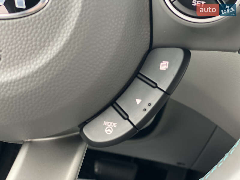 Позашляховик / Кросовер Kia Soul EV 2016 в Луцьку