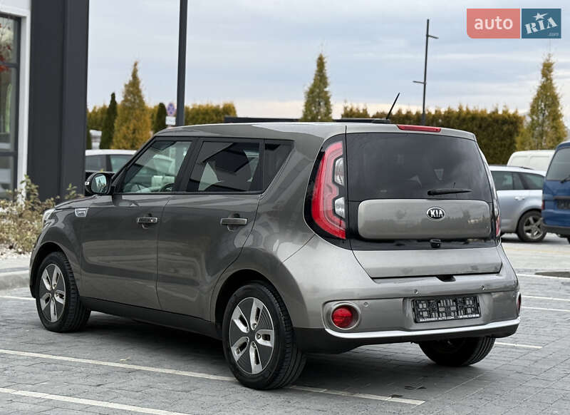 Внедорожник / Кроссовер Kia Soul EV 2018 в Городке